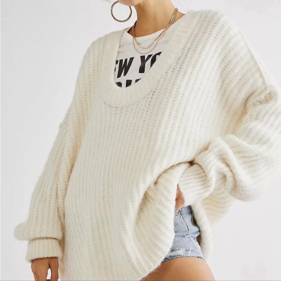 FREE PEOPLE Blue Bell sweater cream white off shoulder knit oversize NWT… - Picture 2 of 12